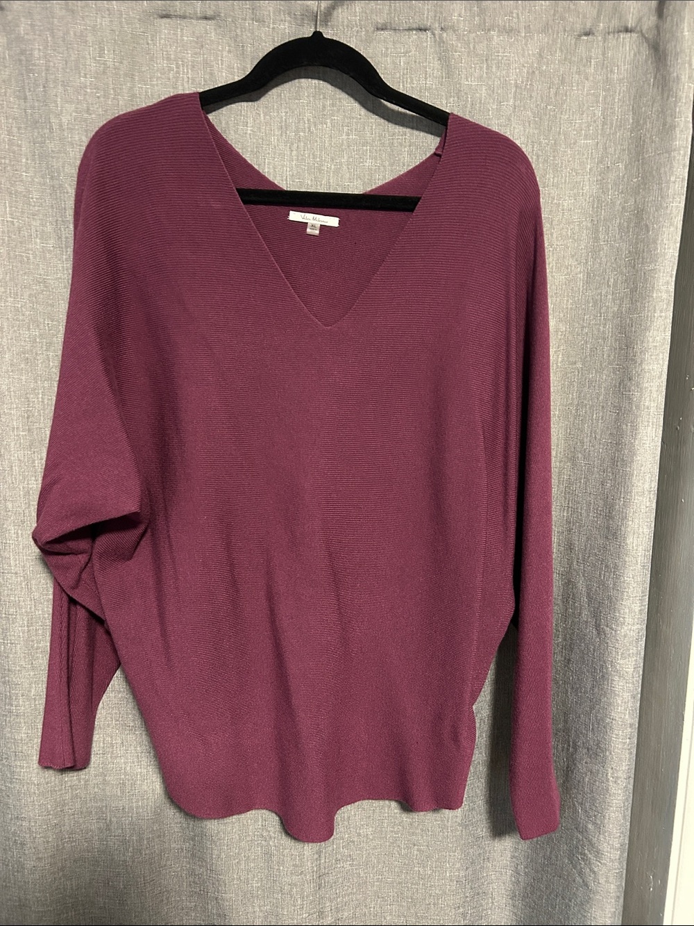 V-Neck Sweater in Plum